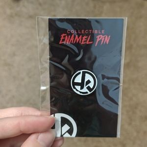 NWT Hunt a Killer Pin